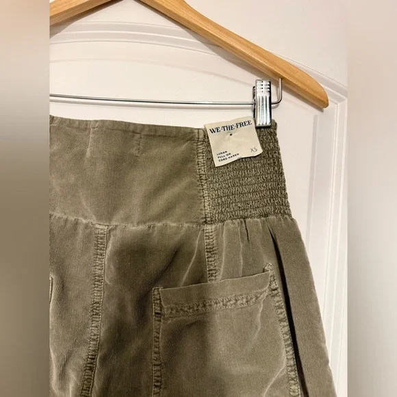 Free People Lunan Crop Harem Cord Jeans We The Free XS - Picture 9 of 11